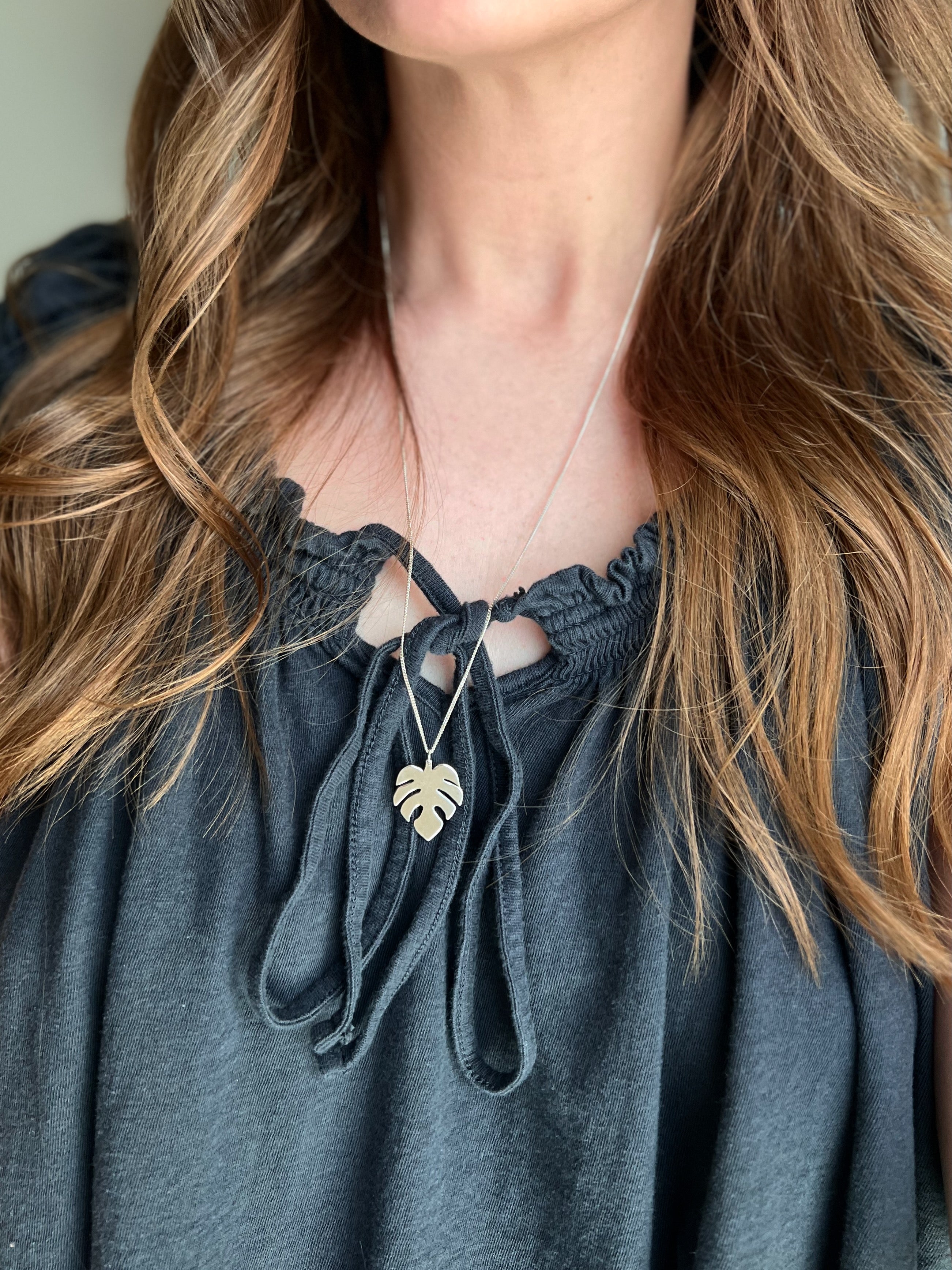 Monstera Necklace
